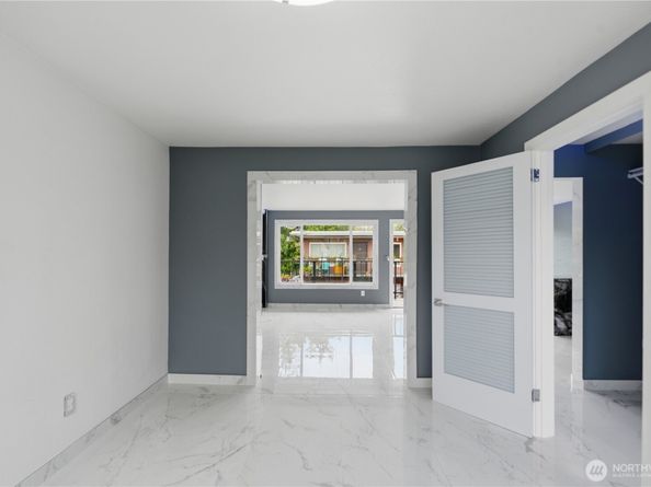 748 S Cloverdale Street 8, Seattle WA 98108