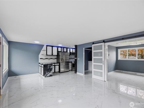 748 S Cloverdale Street 8, Seattle WA 98108