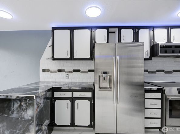 748 S Cloverdale Street 8, Seattle WA 98108