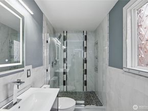 748 S Cloverdale Street 8, Seattle WA 98108