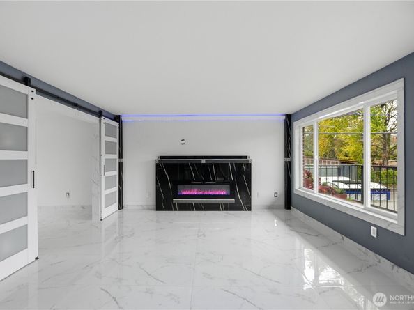 748 S Cloverdale Street 8, Seattle WA 98108