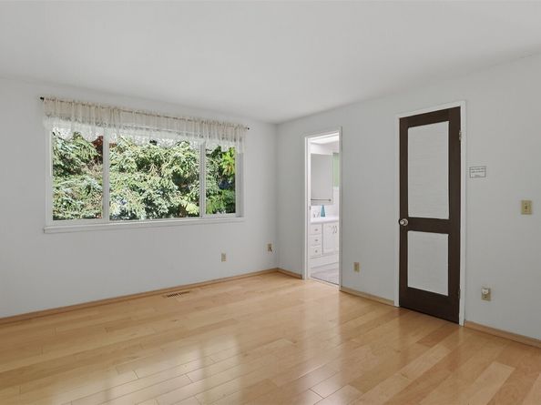 15618 SE 174th Street, Renton WA 98058