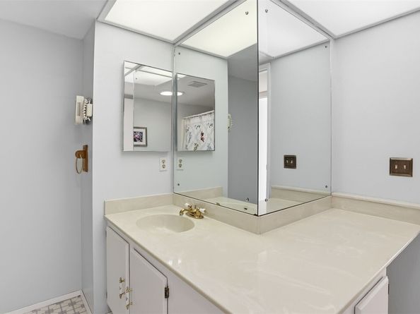 15618 SE 174th Street, Renton WA 98058