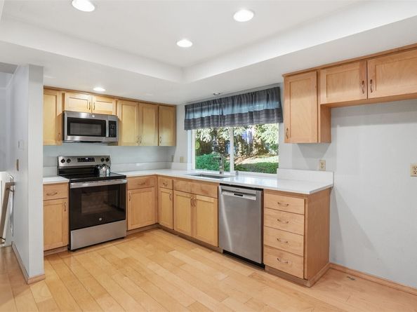 15618 SE 174th Street, Renton WA 98058