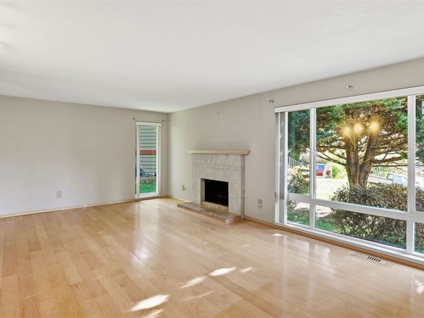 15618 SE 174th Street, Renton WA 98058