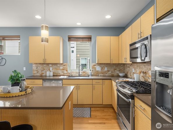 1550 NW 60th Street, Seattle WA 98107