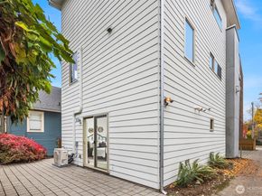 1550 NW 60th Street, Seattle WA 98107