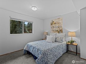 13922 Manor Way, Lynnwood WA 98087
