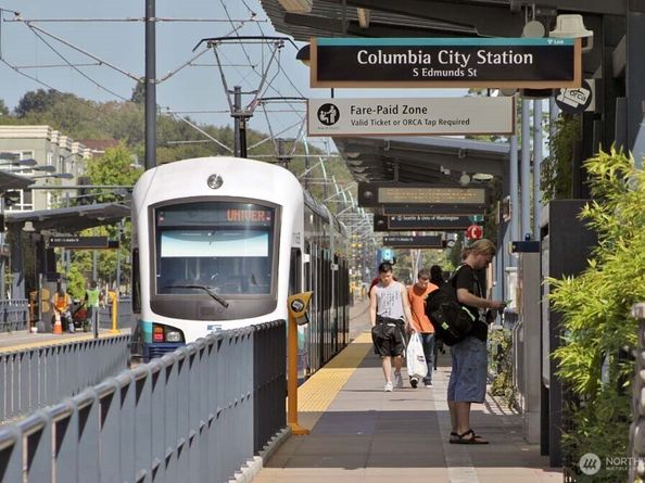 5936 S 36th Avenue F, Seattle WA 98118