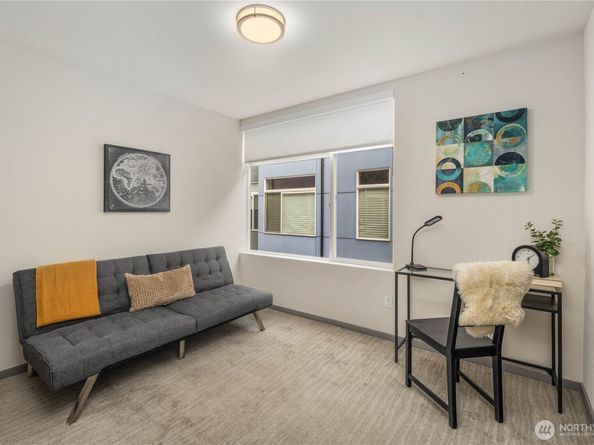 5936 S 36th Avenue F, Seattle WA 98118