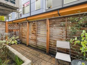 5936 S 36th Avenue F, Seattle WA 98118