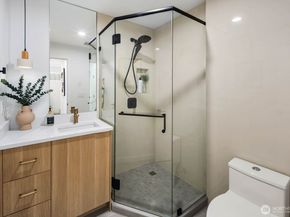 937 N 87th Street A, Seattle WA 98103