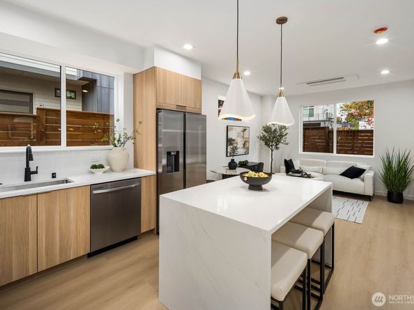 937 N 87th Street A, Seattle WA 98103