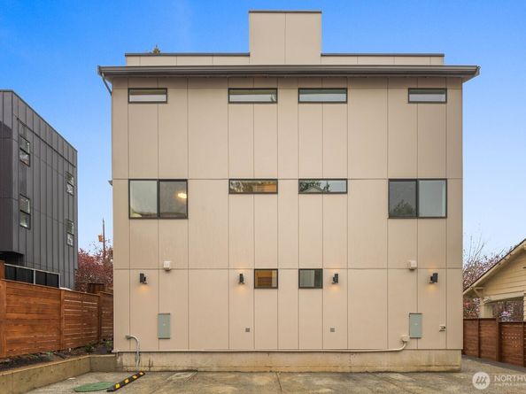 937 N 87th Street A, Seattle WA 98103