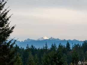 24215 75th Avenue SE, Woodinville WA 98072