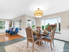 24215 75th Avenue SE, Woodinville WA 98072