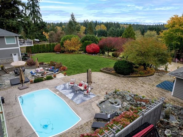 24215 75th Avenue SE, Woodinville WA 98072