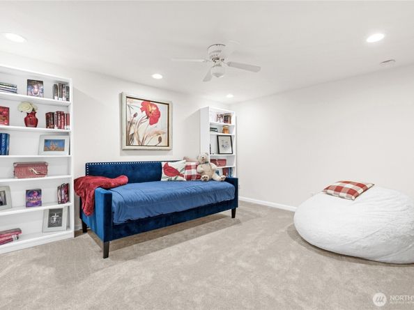 24215 75th Avenue SE, Woodinville WA 98072