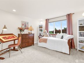 24215 75th Avenue SE, Woodinville WA 98072