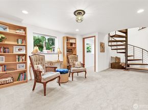 24215 75th Avenue SE, Woodinville WA 98072