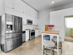 24215 75th Avenue SE, Woodinville WA 98072