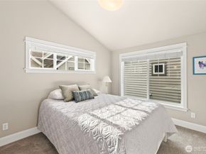 4535 NE 55th Street, Seattle WA 98105