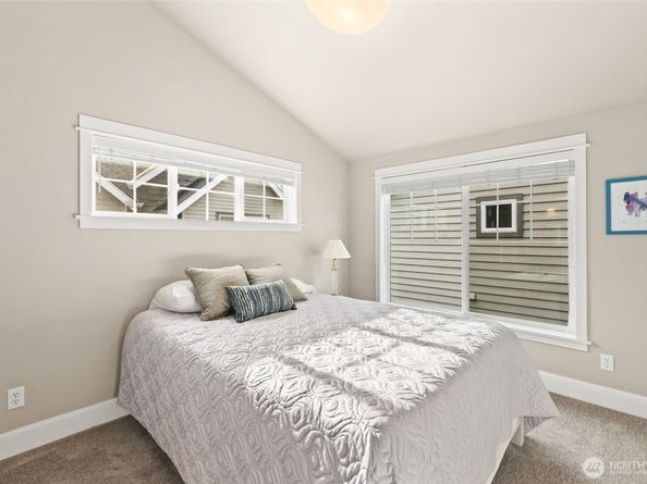 4535 NE 55th Street, Seattle WA 98105