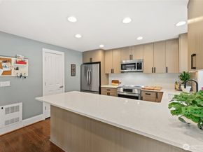 4535 NE 55th Street, Seattle WA 98105