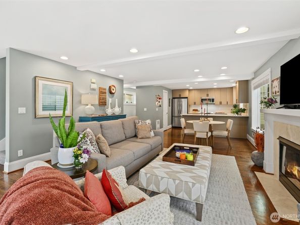 4535 NE 55th Street, Seattle WA 98105