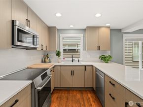 4535 NE 55th Street, Seattle WA 98105