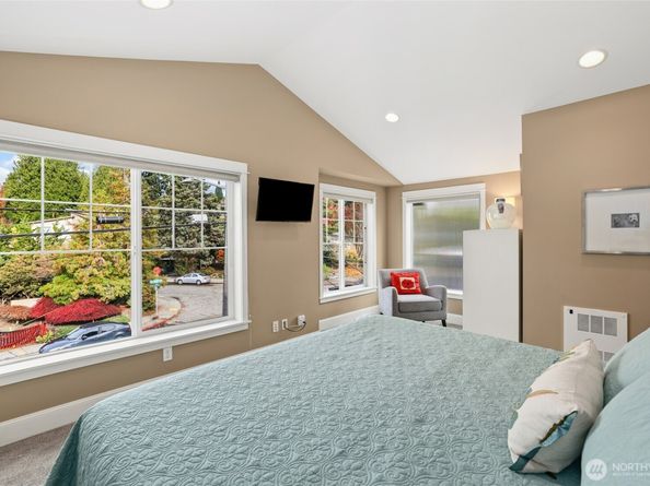 4535 NE 55th Street, Seattle WA 98105