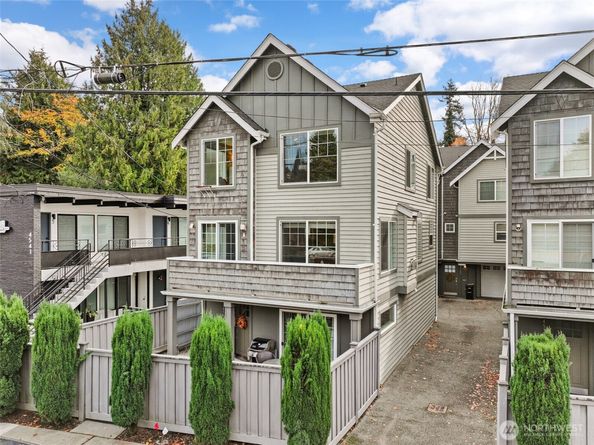 4535 NE 55th Street, Seattle WA 98105
