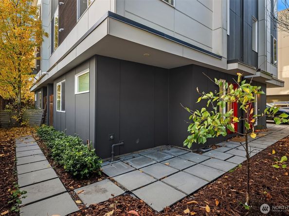 8340 Mary Avenue NW D, Seattle WA 98117