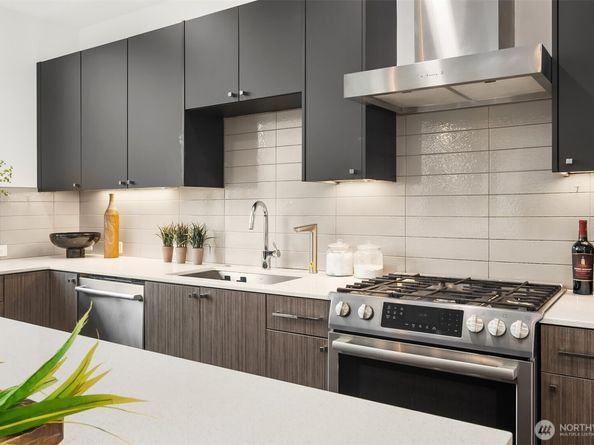 8340 Mary Avenue NW D, Seattle WA 98117