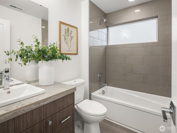 8340 Mary Avenue NW D, Seattle WA 98117