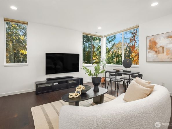 8340 Mary Avenue NW D, Seattle WA 98117