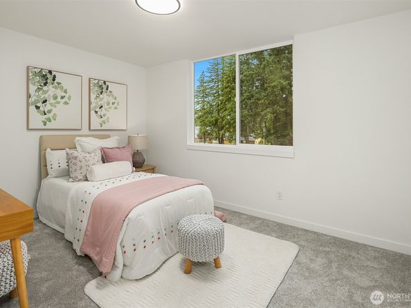 18015 2nd Avenue NE B, Shoreline WA 98155