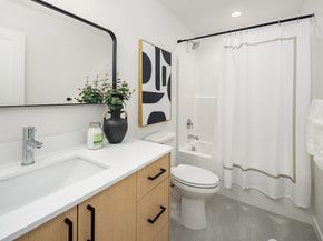 18015 2nd Avenue NE B, Shoreline WA 98155