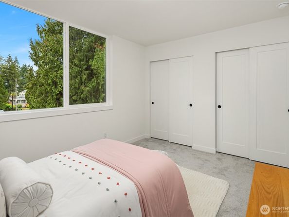 18015 2nd Avenue NE B, Shoreline WA 98155