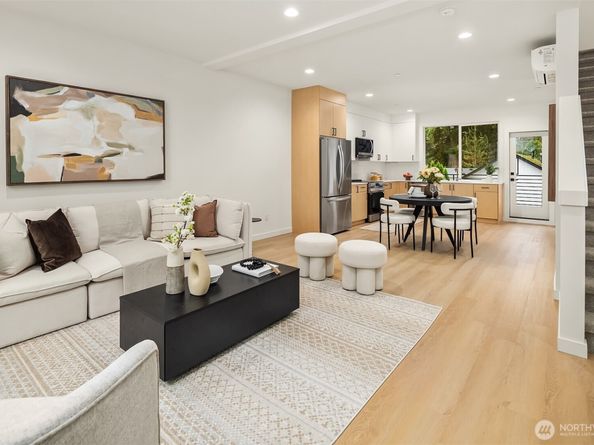 18015 2nd Avenue NE B, Shoreline WA 98155