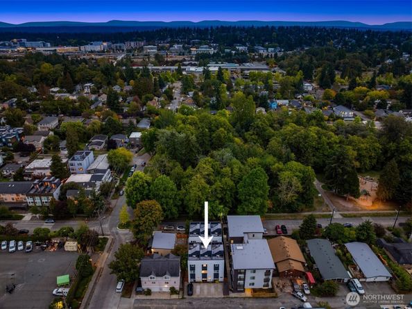9553 Ashworth Avenue N B, Seattle WA 98103