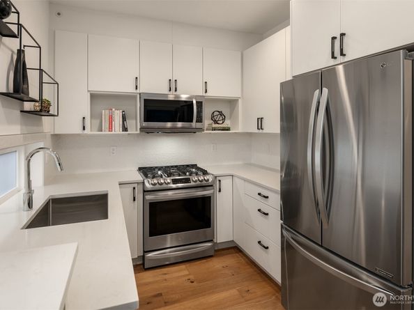 9553 Ashworth Avenue N B, Seattle WA 98103