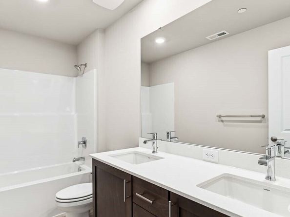 13490 NE 105th Court 21, Kirkland WA 98033