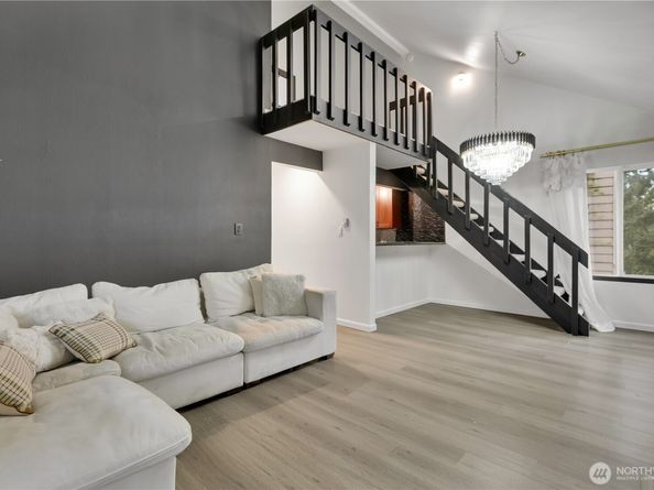 2524 S 317th Street 304, Federal Way WA 98003