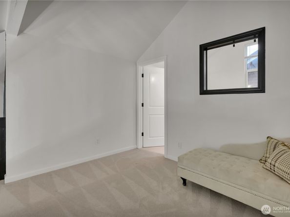 2524 S 317th Street 304, Federal Way WA 98003