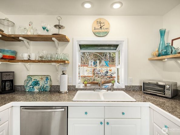 24410 Vashon Highway SW, Vashon WA 98070