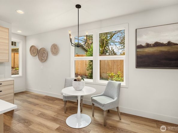 817 18th Avenue W, Kirkland WA 98033