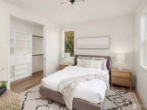 817 18th Avenue W, Kirkland WA 98033