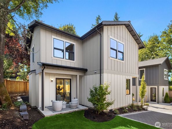 817 18th Avenue W, Kirkland WA 98033