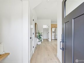 7554 39th Avenue SW, Seattle WA 98126